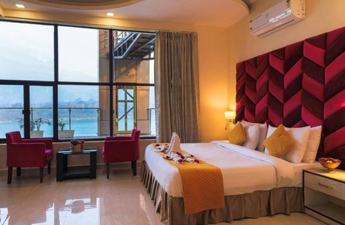 Rishikesh Hotel | The Shanti Naturecure on Ganga