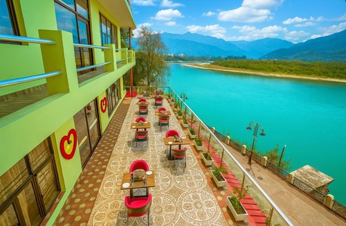 Rishikesh Hotel | The Shanti Naturecure On Ganga