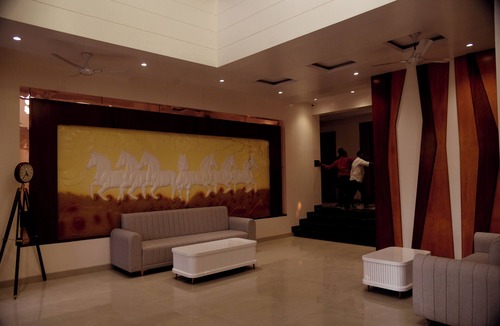 Marhi Hotel | The shark inn Residency