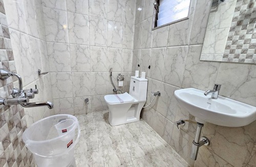 Nathdwara Hotel | The Sky Comfort Hotel Brahm Sambandh