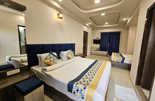 Nathdwara Hotel | The Sky Comfort Hotel Brahm Sambandh