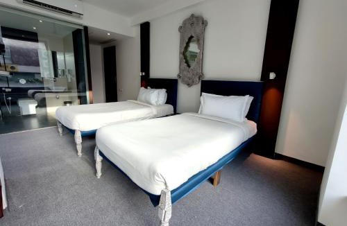 Vadodara Hotel | The Sky Imperial Hotel Yahvi