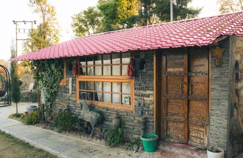 Kaul Cottage | The Stone House 1, Mukteshwar by Ebony Stays | Cosy 1BHK with Hill Views