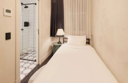 Darlinghurst Hotel | The Strand Hotel