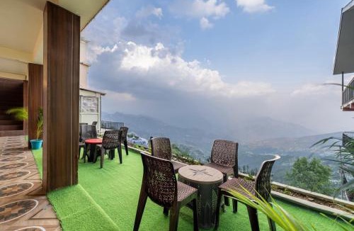 Fagu Hotel | The Suffer Heights l Open Air Lawn l Rooms and Cafe l Kufri by Exotic Stays