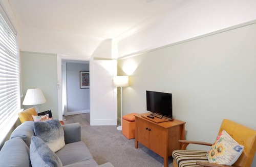 Tenterfield House | The Sunfilled Cottage