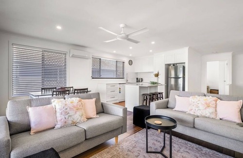 North Creek Apartment | The ultimate peaceful beachside escape for a couple or holiday makers.