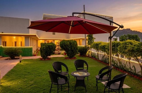 Sariska Hotel | The Vanashva