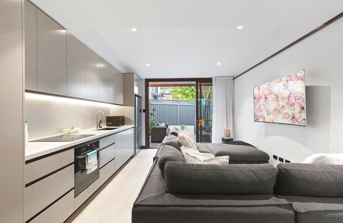 Ultimo House | The Victorian Stone Terrace