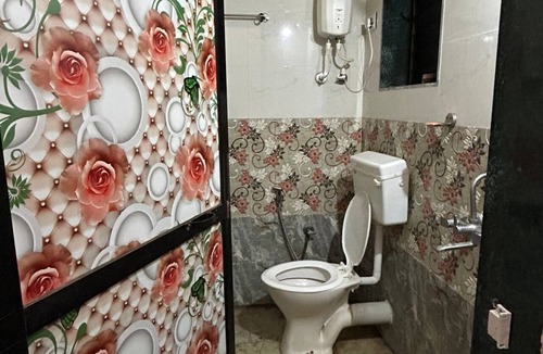 Akshi Hotel | The Village Retreat