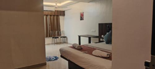 Nanded Hotel | The White House Hotel