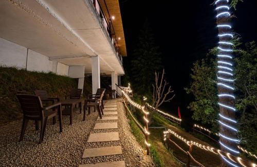 Banjar Hotel | The Woodnest Tandi