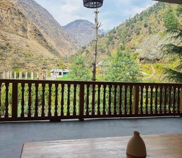 Gushaini Hostel | The Woods - Tirthan Valley