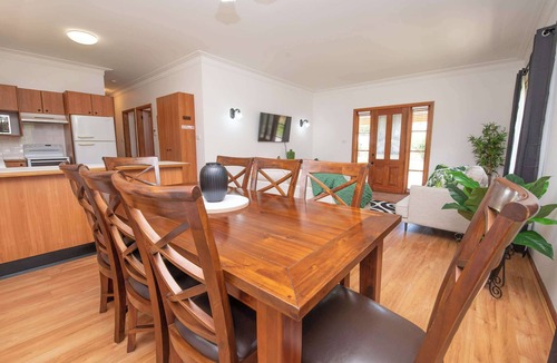 Canobolas House | Thornleigh Cottage - Countryside Escape