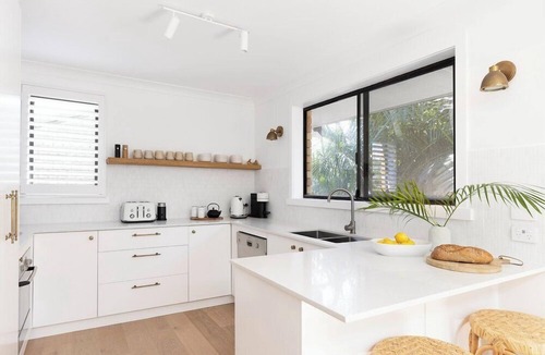 North Creek Apartment | ‘TINGUM’ - A Bahamian Island word used to describe a place