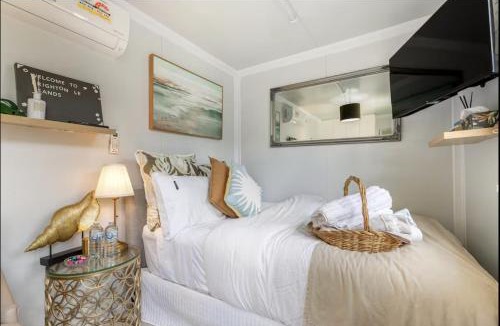 Brighton-le-Sands House | Tiny Home Beach Serenity!