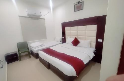 Shivanandi Hotel | Tira Hotel and Cafe
