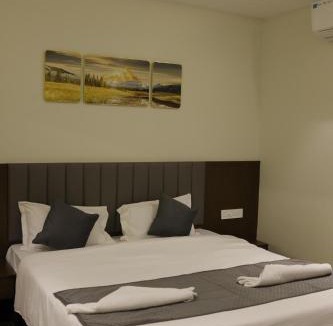 Kekri Hotel | TIRUPATI WHITE - Hotel & Restaurant