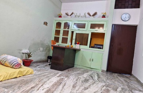 Gomti Nagar Hostel | TNC Lucknow by The Nomad Cave Hostel