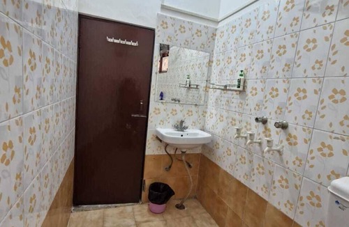 Gomti Nagar Hostel | TNC Lucknow by The Nomad Cave Hostel