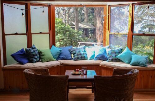Mount Tomah Bed & Breakfast | Tomah Retreat - Studio BREATHE with fireplace