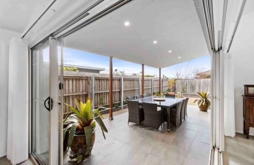 Tomakin House | Tomakin Tonic