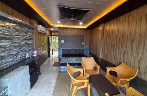 Basoda Hostel | Tomar Paradise Resort