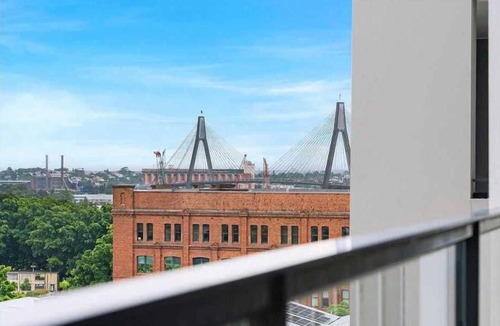 Ultimo Apartment | Top Floor Central Apartment Stunning Sunset Views