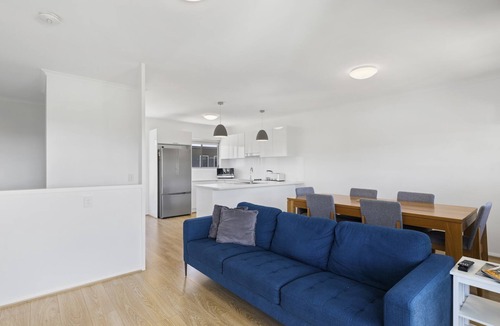 Woolgoolga House | Top Town Terrace - short walk to town center