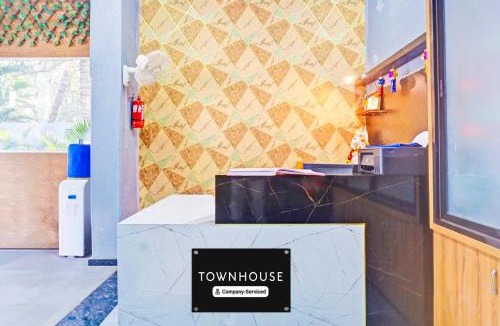 Hadapsar Hotel | Townhouse Amanora Park Town Formerly Samrat Inn