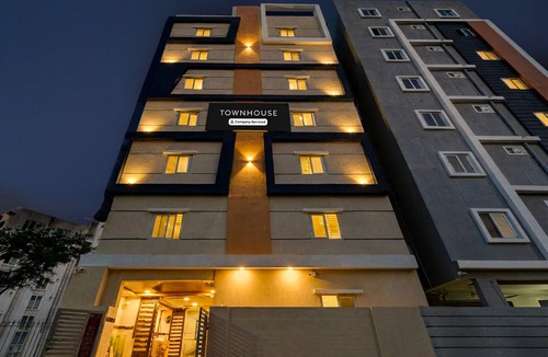Nanakram Guda House | Townhouse Financial District Circle