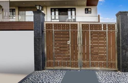 Sector 51 Hotel | Townhouse Mayfield Garden Nearby Golf course road