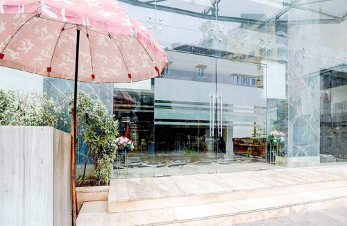 Ahmedabad City Centre House | Townhouse Oak Ahmedabad Junction