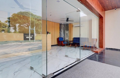 Jhansi House | Townhouse Oak Army Aviation Base Jhansi