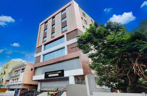 Warangal House | Townhouse Oak Public Garden Hanamkonda