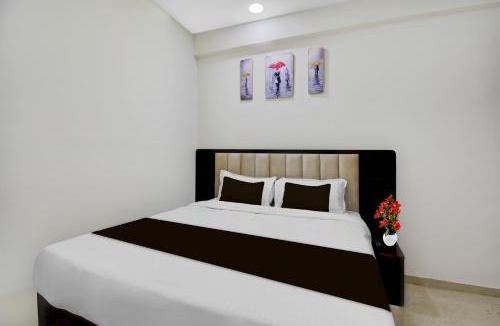 Palasia Hotel | Townhouse Oak Sapphire Star Chappan Market