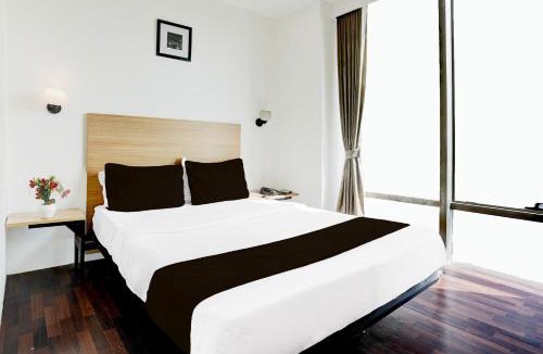 Vashi Hotel | Townhouse PBG Mall Vashi