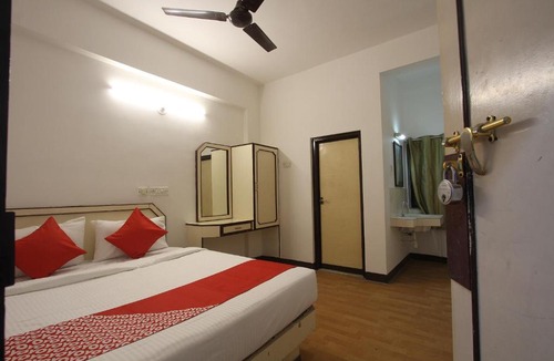 Uttukuli Hotel | Townhouse Tirupur Old Bus Terminal Formerly MPS Residential Towers