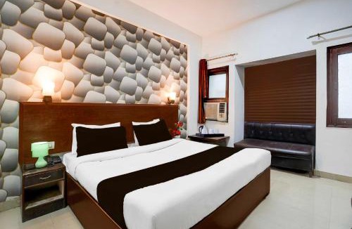 Taj Ganj Hotel | Townhouse Tourist Complex Area