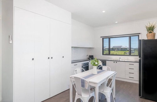 Gloucester Apartment | Tranquil Country Escape with Scenic Views