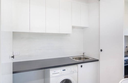 Gloucester Apartment | Tranquil Country Escape with Scenic Views