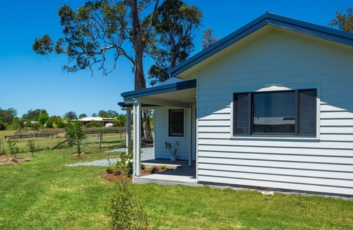 Gloucester Apartment | Tranquil Country Escape with Scenic Views