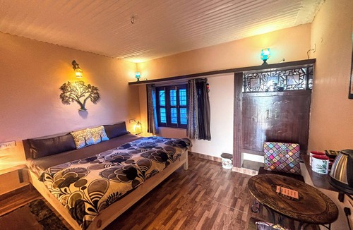 Almora Hostel | Traveller Hive - Kasar Devi