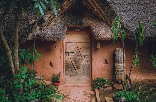 Narayanapura House | Tree and Mud House