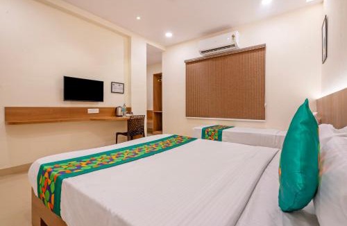 Lakdi Ka Pul Hotel | Treebo Arastu Elite Inn, Lakdikapul Near Nampally Station