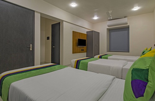 Baner Hotel | Treebo Atithi Comforts Inn