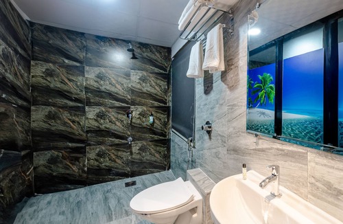 Hadapsar Hotel | Treebo Cocostay, Hadapsar