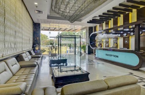 Dehradun Hotel | Treebo Elysee, Patel Nagar