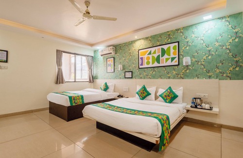 Mahabaleshwar Hotel | Treebo Kuber Palace With a Swimming Pool