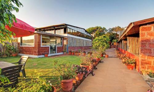 Mahabaleshwar Hotel | Treebo La Paradise with Swimming Pool